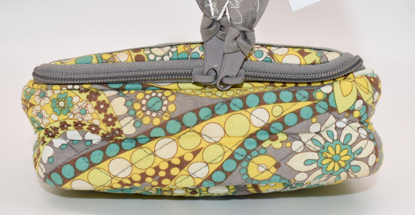 Vera Bradley Hanging Jewelry Travel Bag in "Lemon Parfait" Pattern