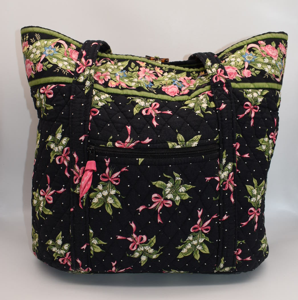 Vera Bradley Large Vera Tote Bag in "New Hope" Pattern