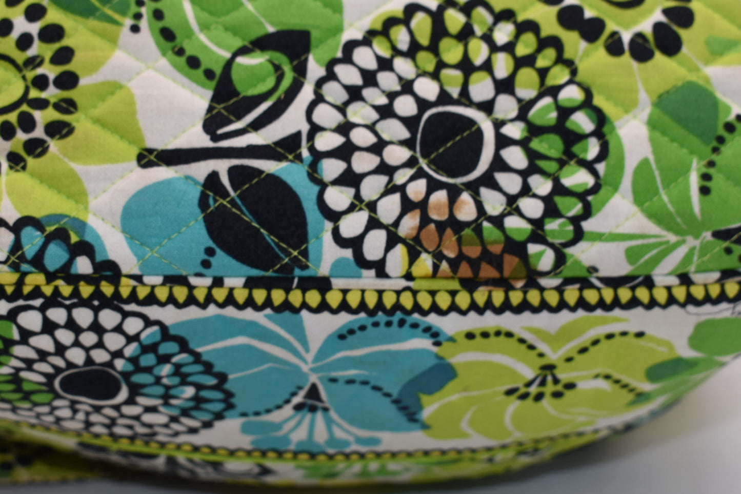 Vera Bradley "Go Around" Large Tote Bag in "Lime's Up" Pattern