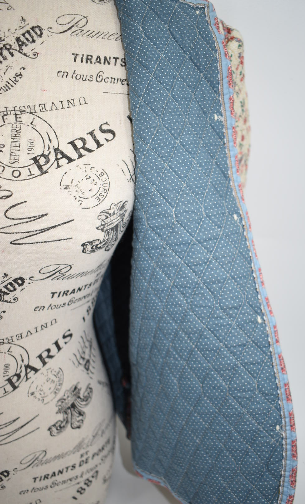 Vintage Vera Bradley Large Cropped Jacket in "Cream -1985" Pattern