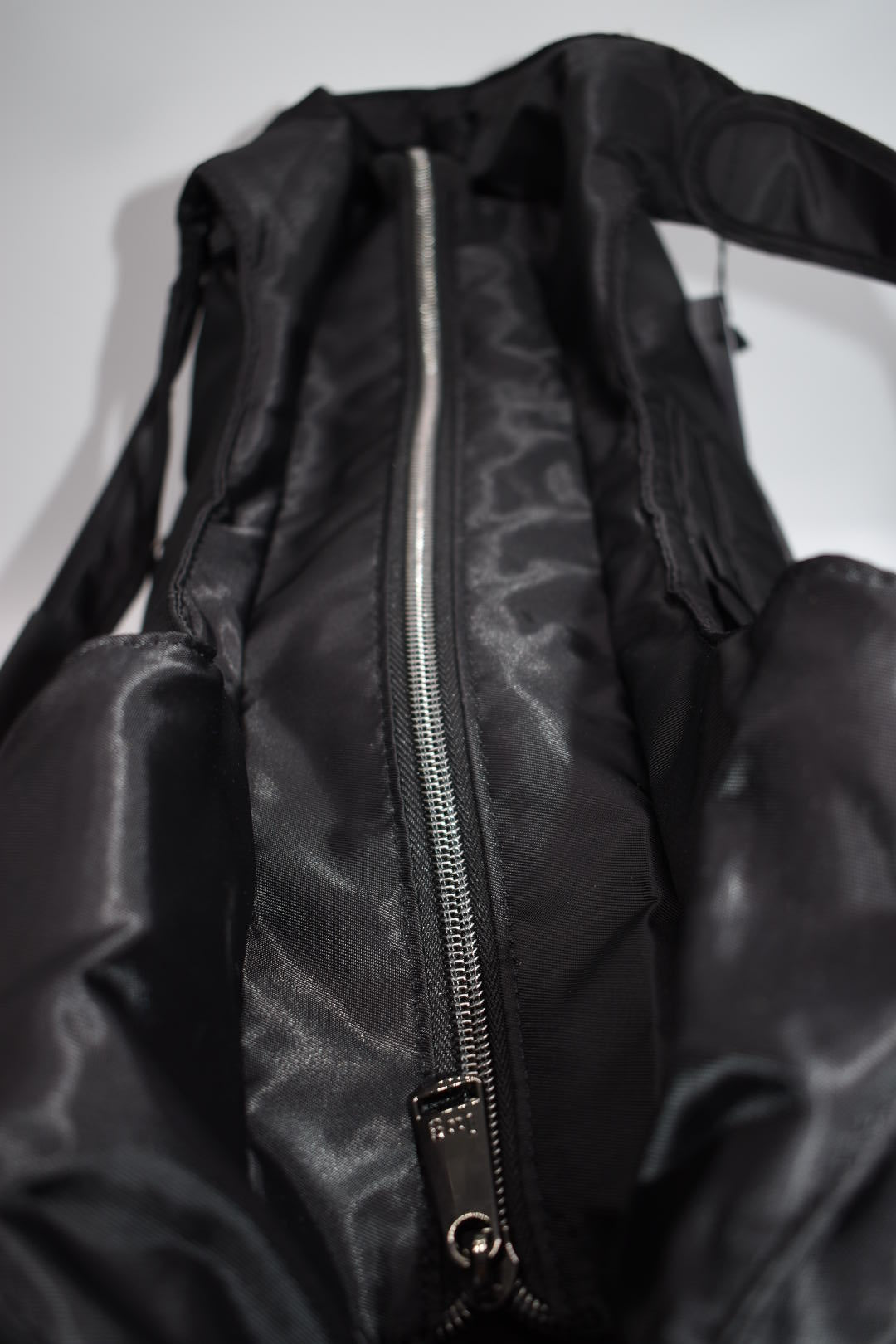 Lug Gondola SE Tote Bag in Midnight Black