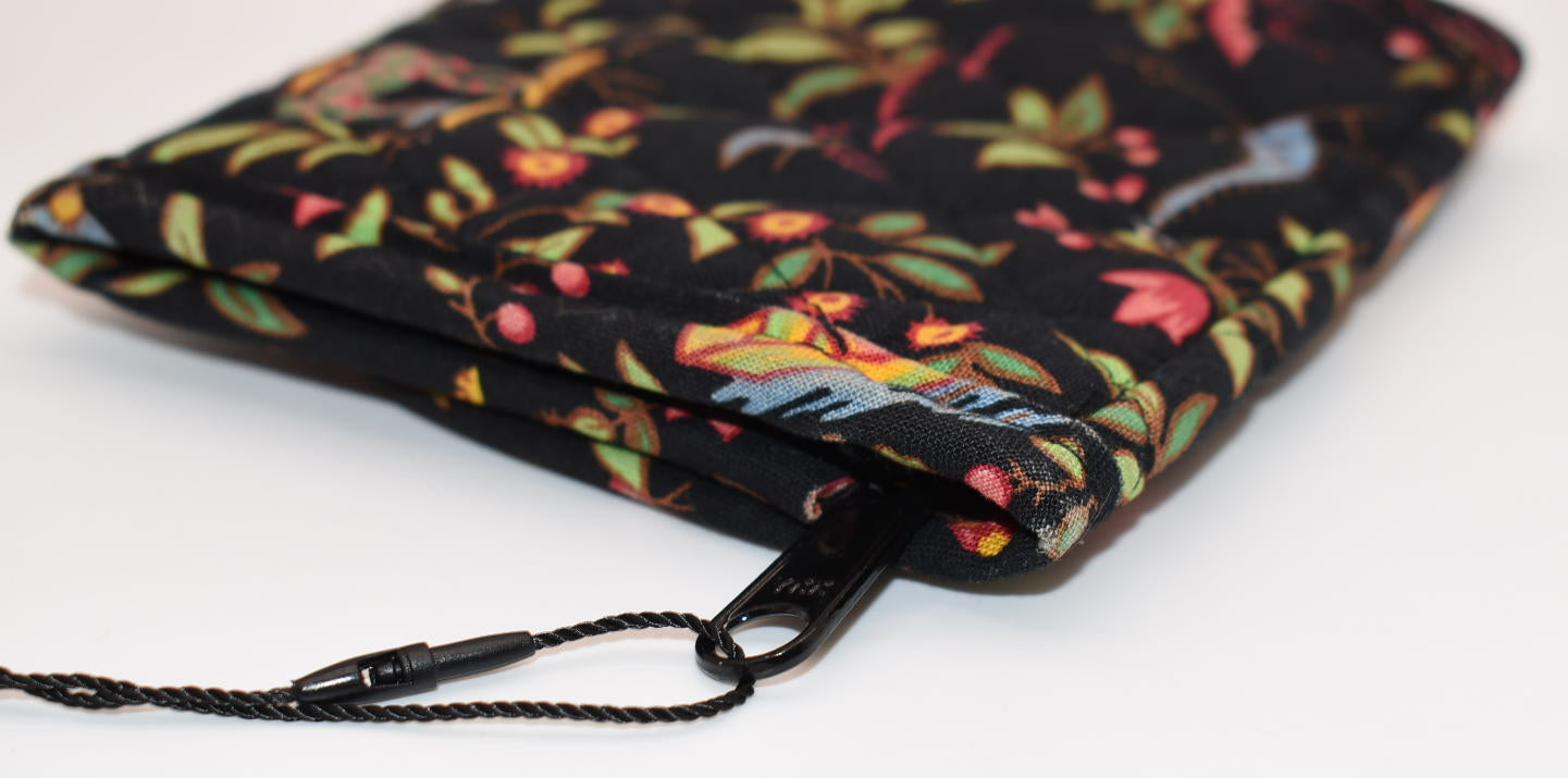 Vera Bradley Petite Trifold Wallet in "Ming -2001" Pattern