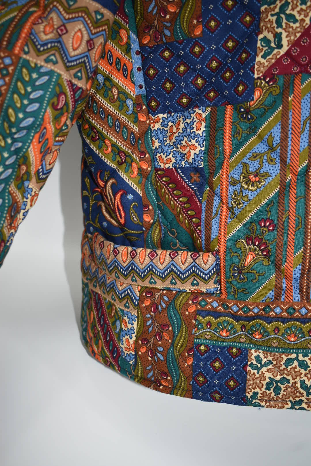 Vintage Vera Bradley Large Quilted Jacket in "Medley -1994" Pattern