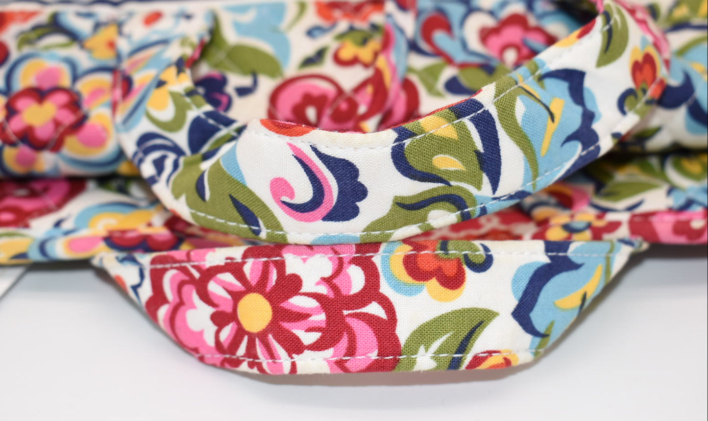 Vera Bradley Hanging Travel Organizer & Hanging Clip in "Hope Garden" Pattern