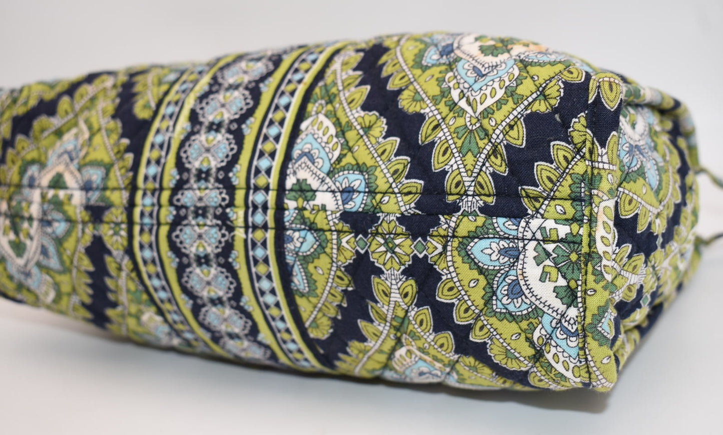 Vera Bradley Large Zip Cosmetic Bag in "Cambridge" Pattern