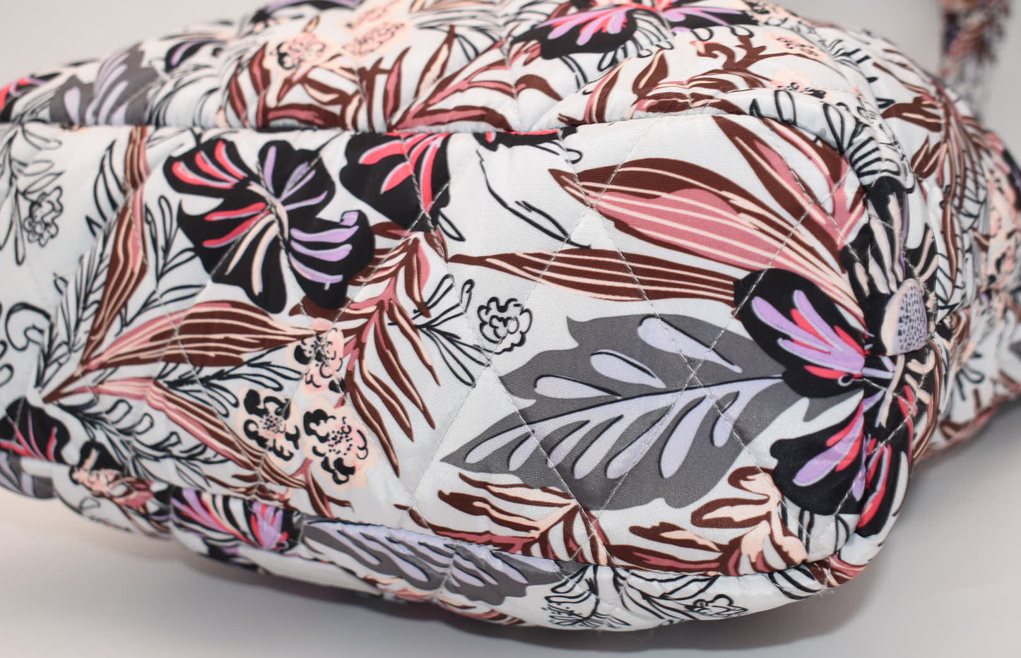 Vera Bradley Ultralight Tote Bag in Sun Washed Tropical