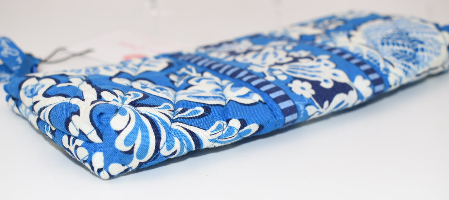 Vera Bradley Brush & Pencil Cosmetic Zip Pouch in "Blue Bayou" Pattern