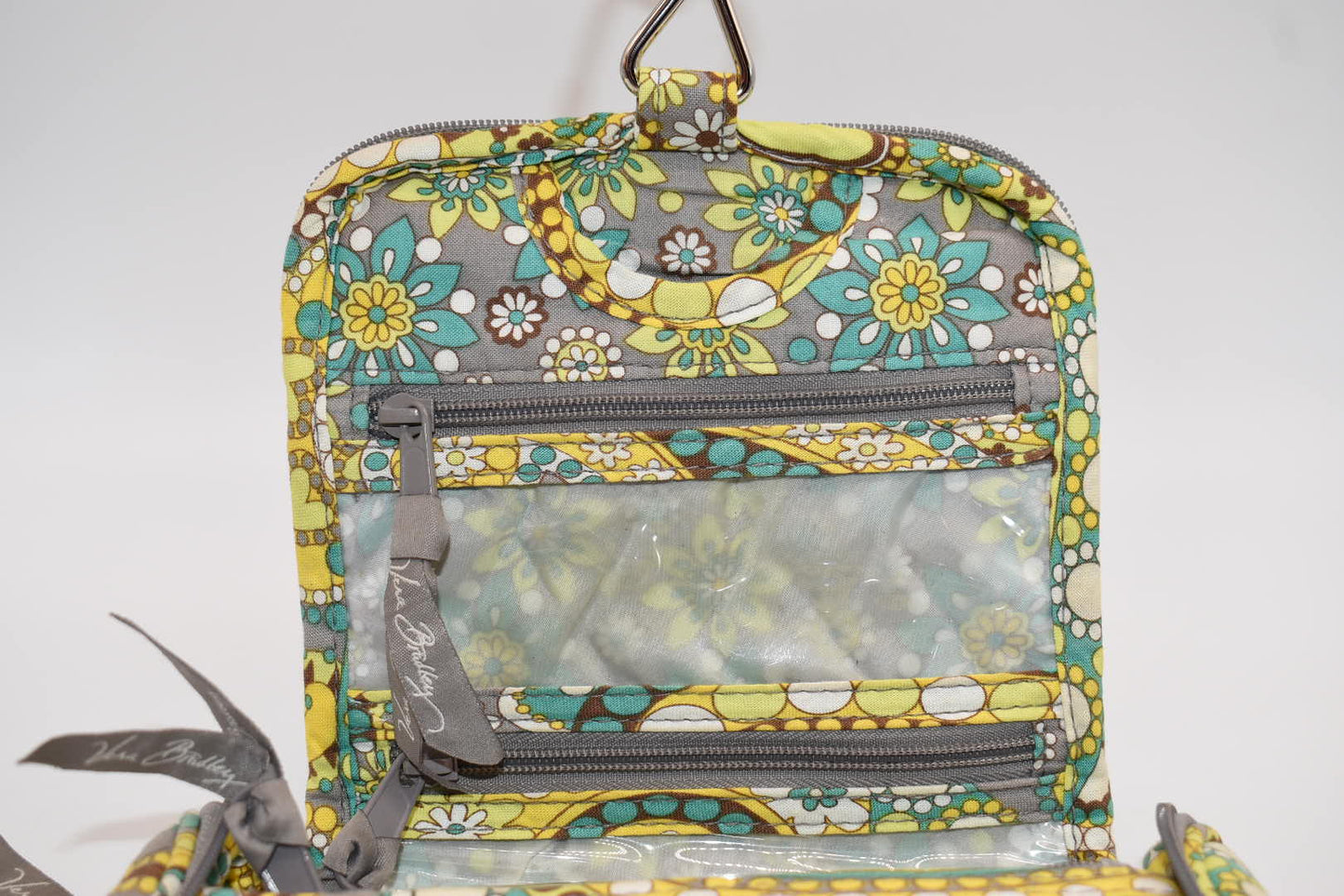 Vera Bradley Hanging Jewelry Travel Bag in "Lemon Parfait" Pattern