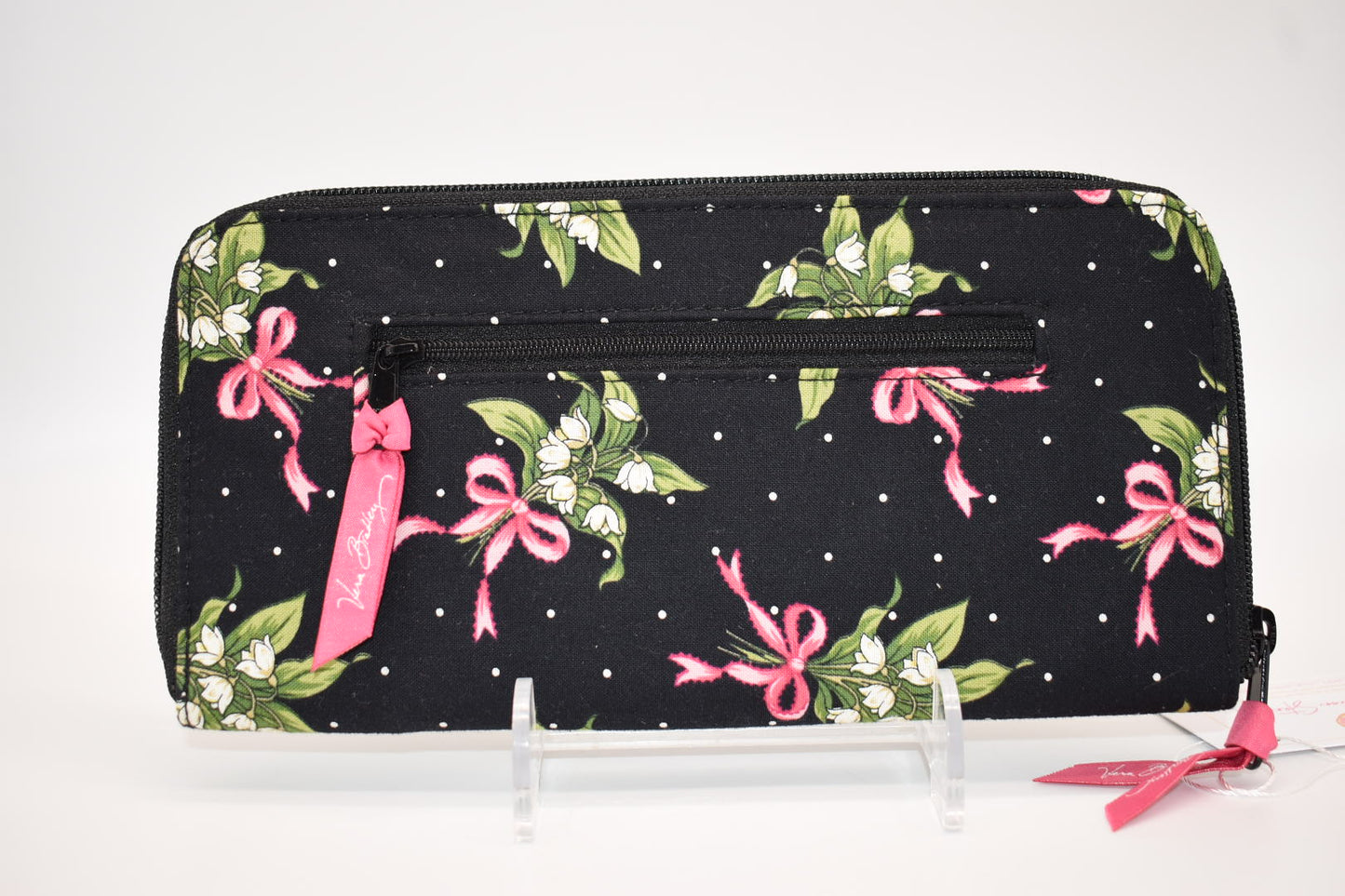 Vera Bradley Travel Organizer Wallet in "New Hope" Pattern