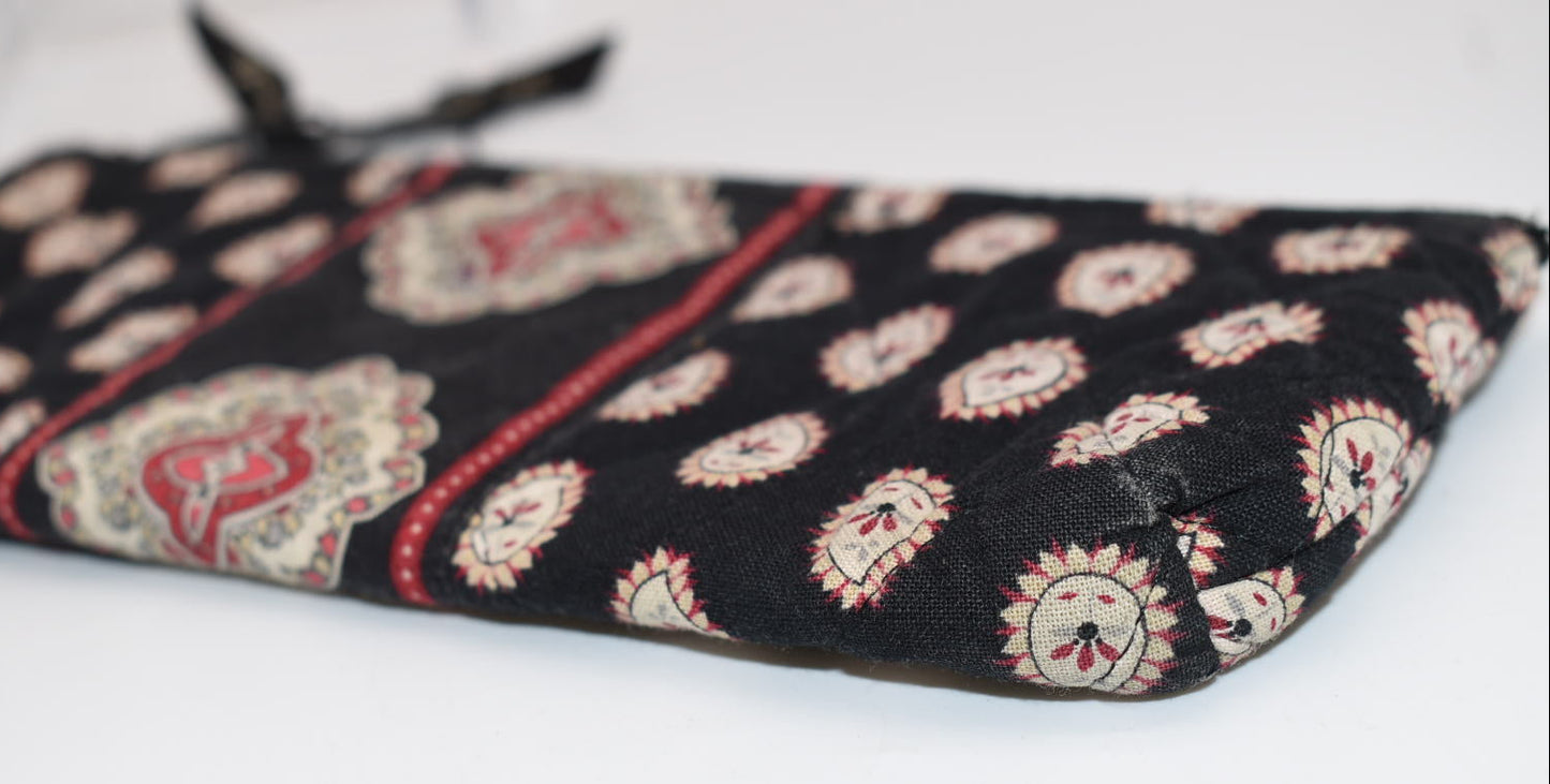 Vera Bradley Brush & Pencil Cosmetic Zip Pouch in "Classic Black" Pattern