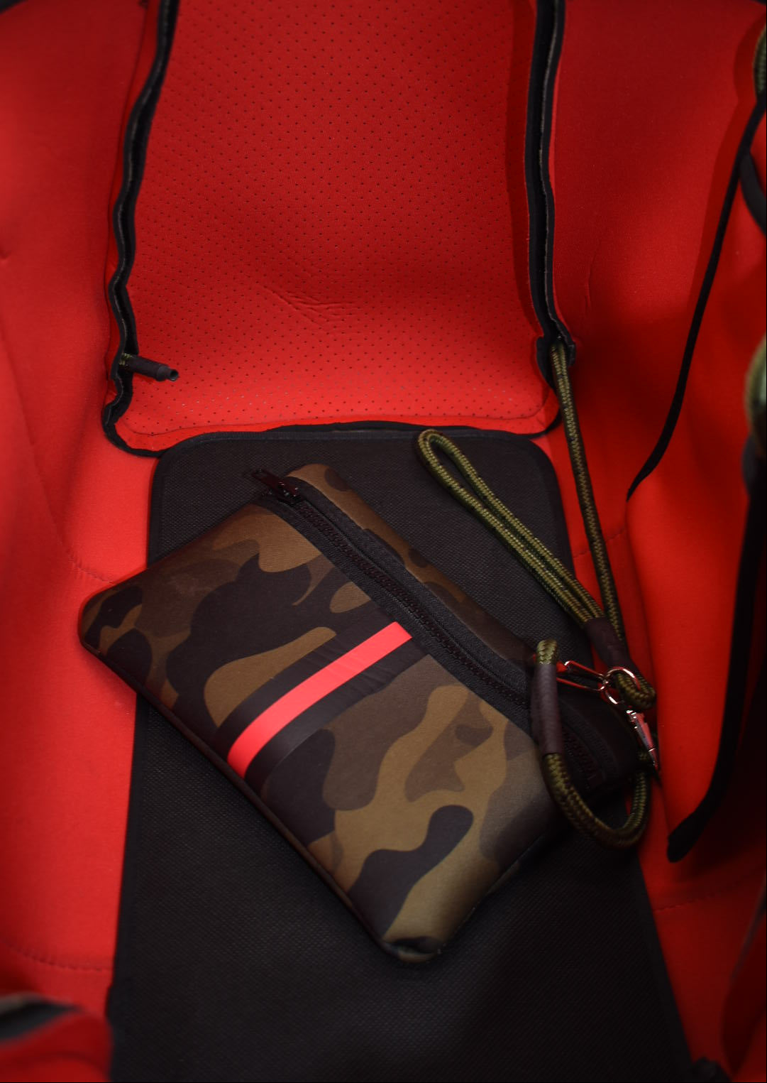Haute Shore Grayson Show-off Neoprene Tote Bag in Camo & Red