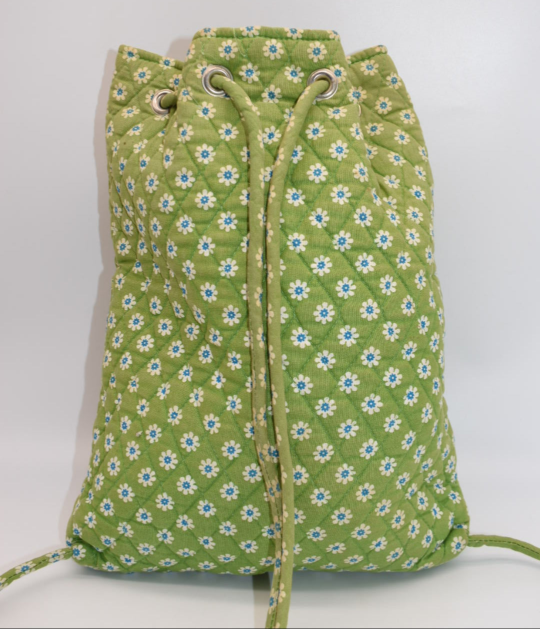 Vera Bradley Quilted Cotton Back Sack Bag in "Apple Green" Pattern