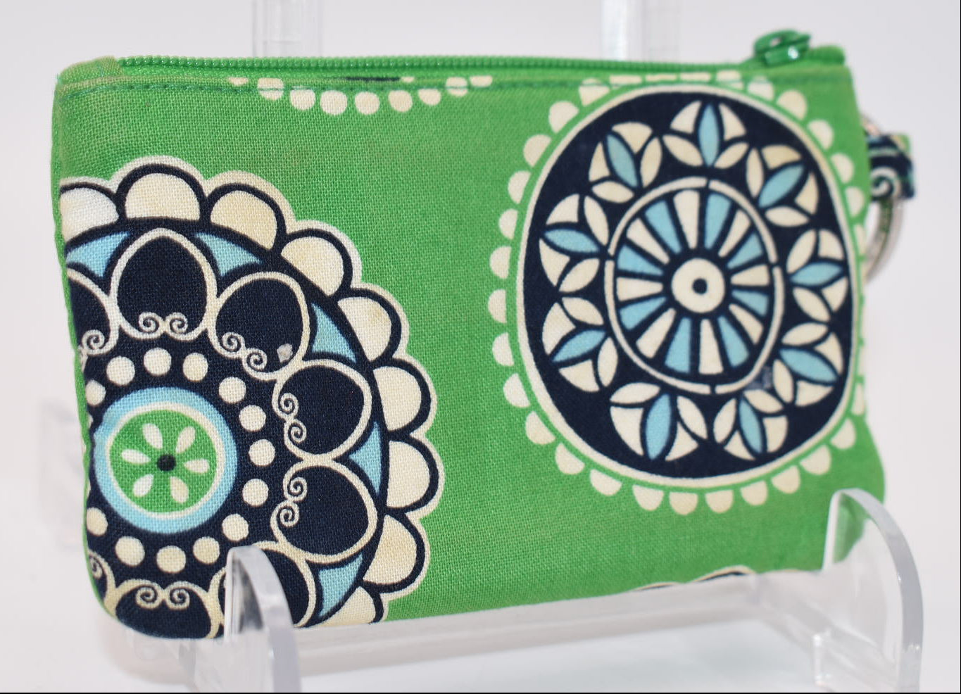 Vera Bradley Zip ID Case in "Cupcakes Green" Pattern