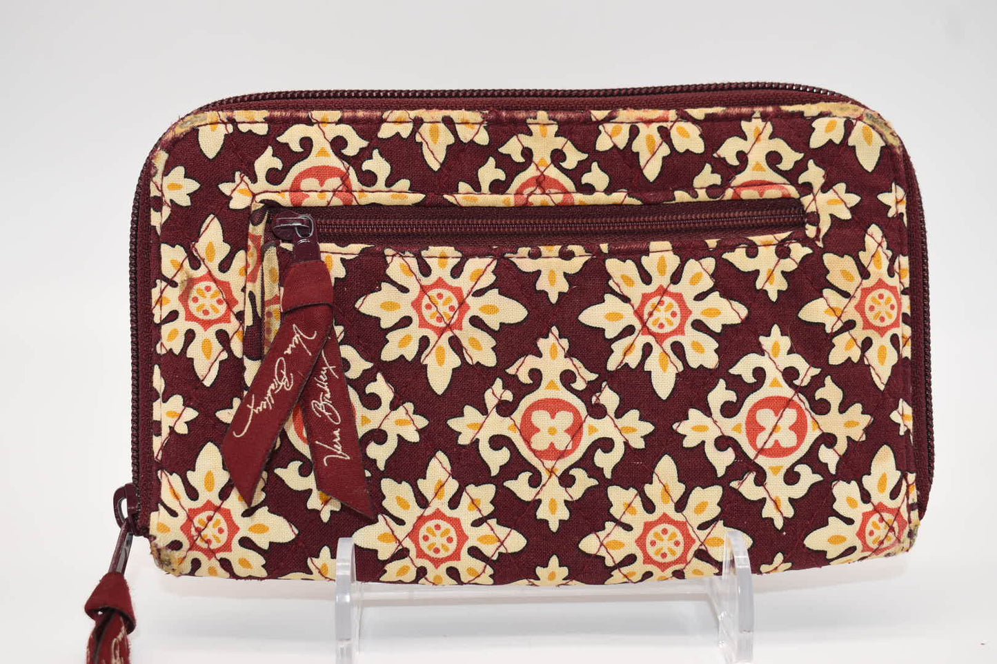 Vera Bradley Zip Around Wallet in "Medallion-2006" Pattern
