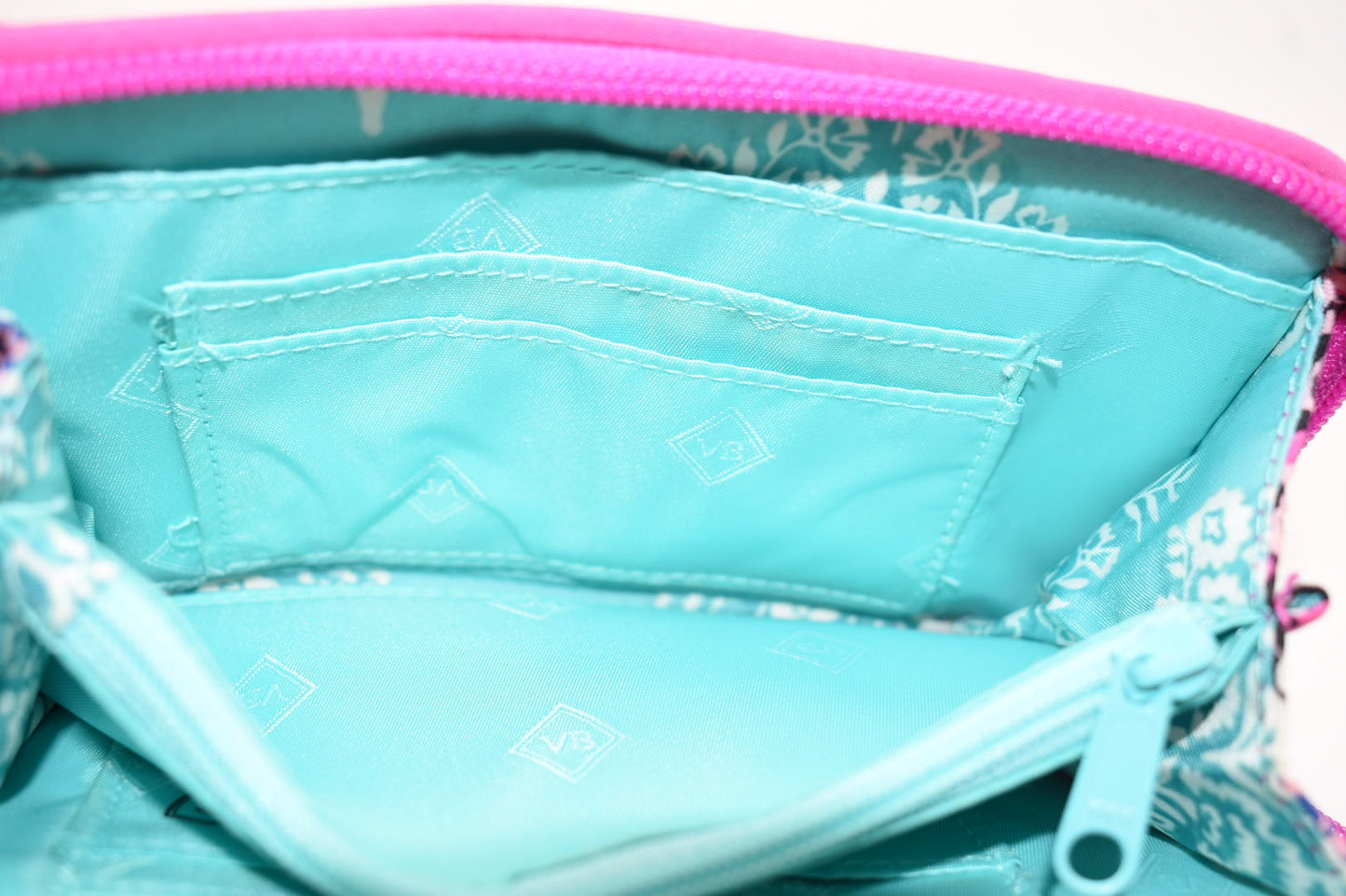 Vera Bradley RFID Grab & Go Wallet in "Modern Medley" Pattern