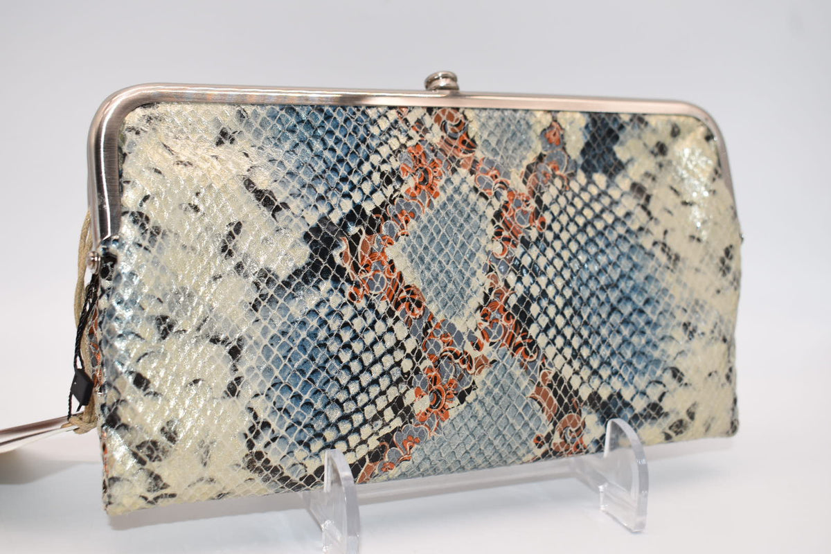 HOBO Lauren Leather Clutch Wallet in Blue Tempest