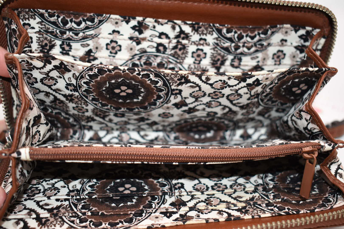 Vera Bradley Carryall RFID Accordion Wristlet in Mocha Brown
