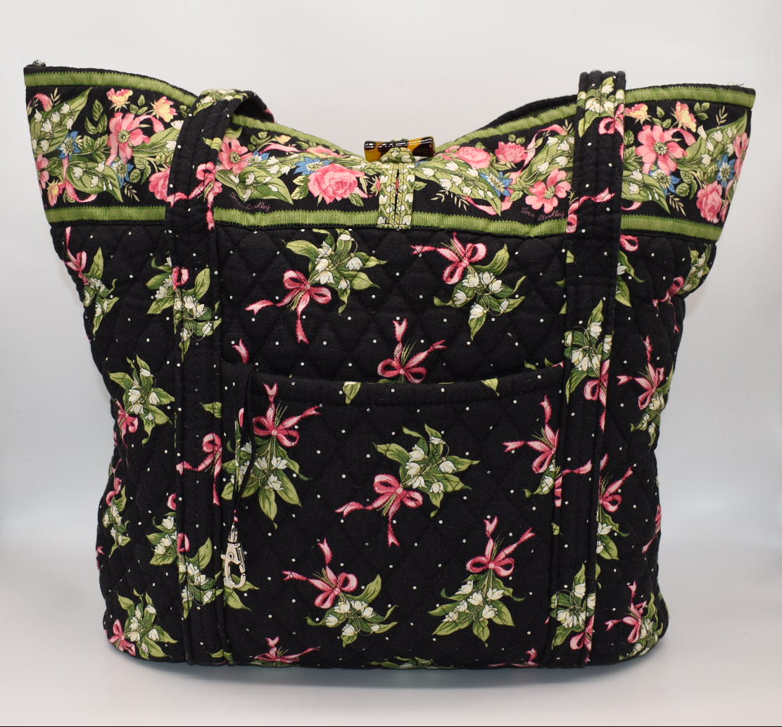 Vera Bradley Large Vera Tote Bag in "New Hope" Pattern