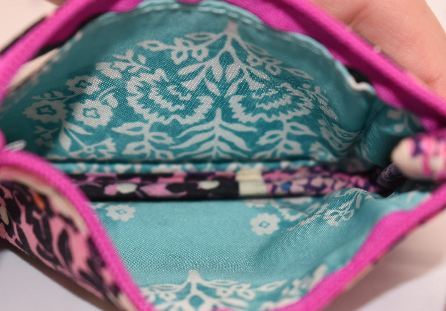 Vera Bradley Zip ID Case in "Modern Medley" Pattern