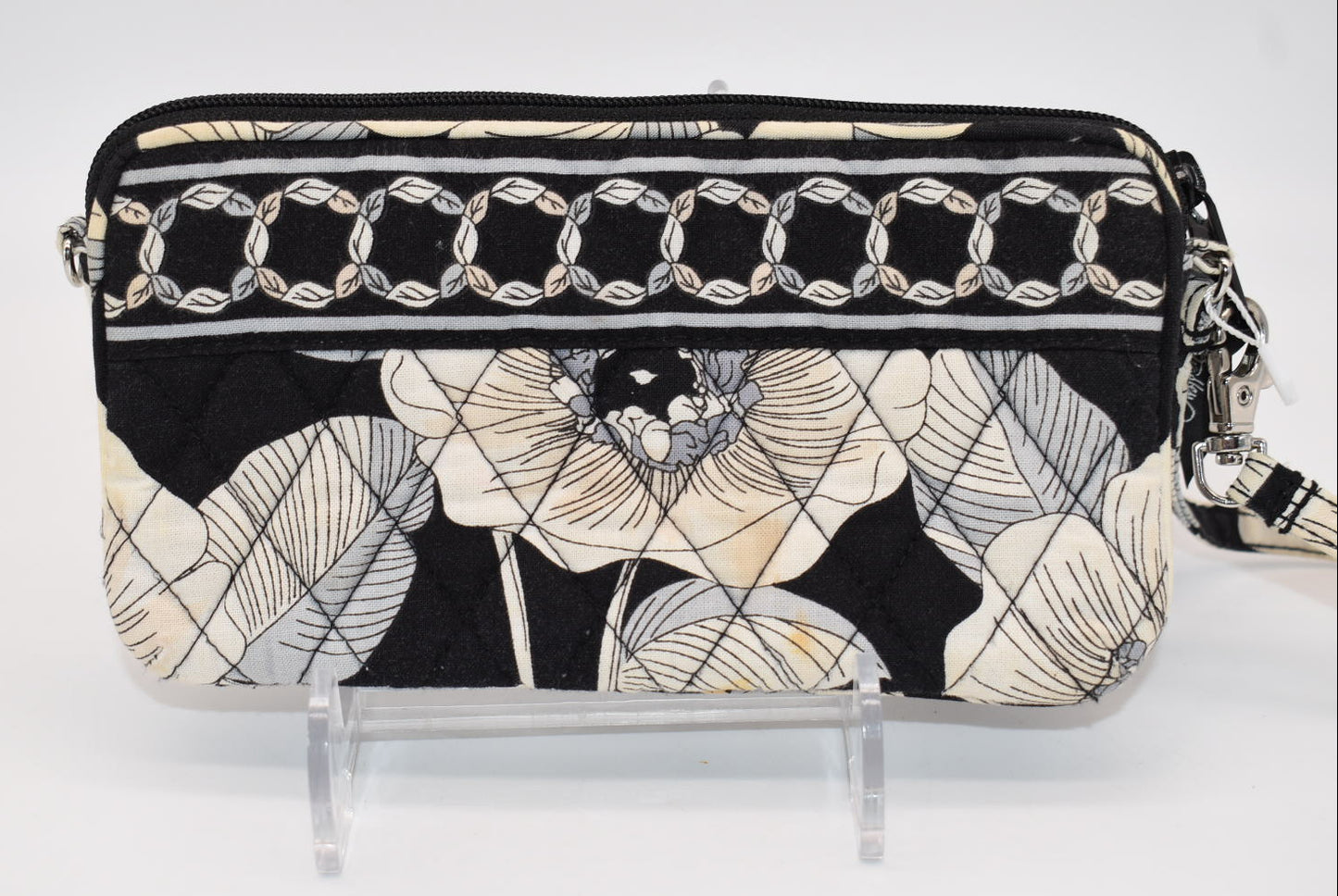 Vera Bradley Convertible Wristlet in "Camelia" Pattern