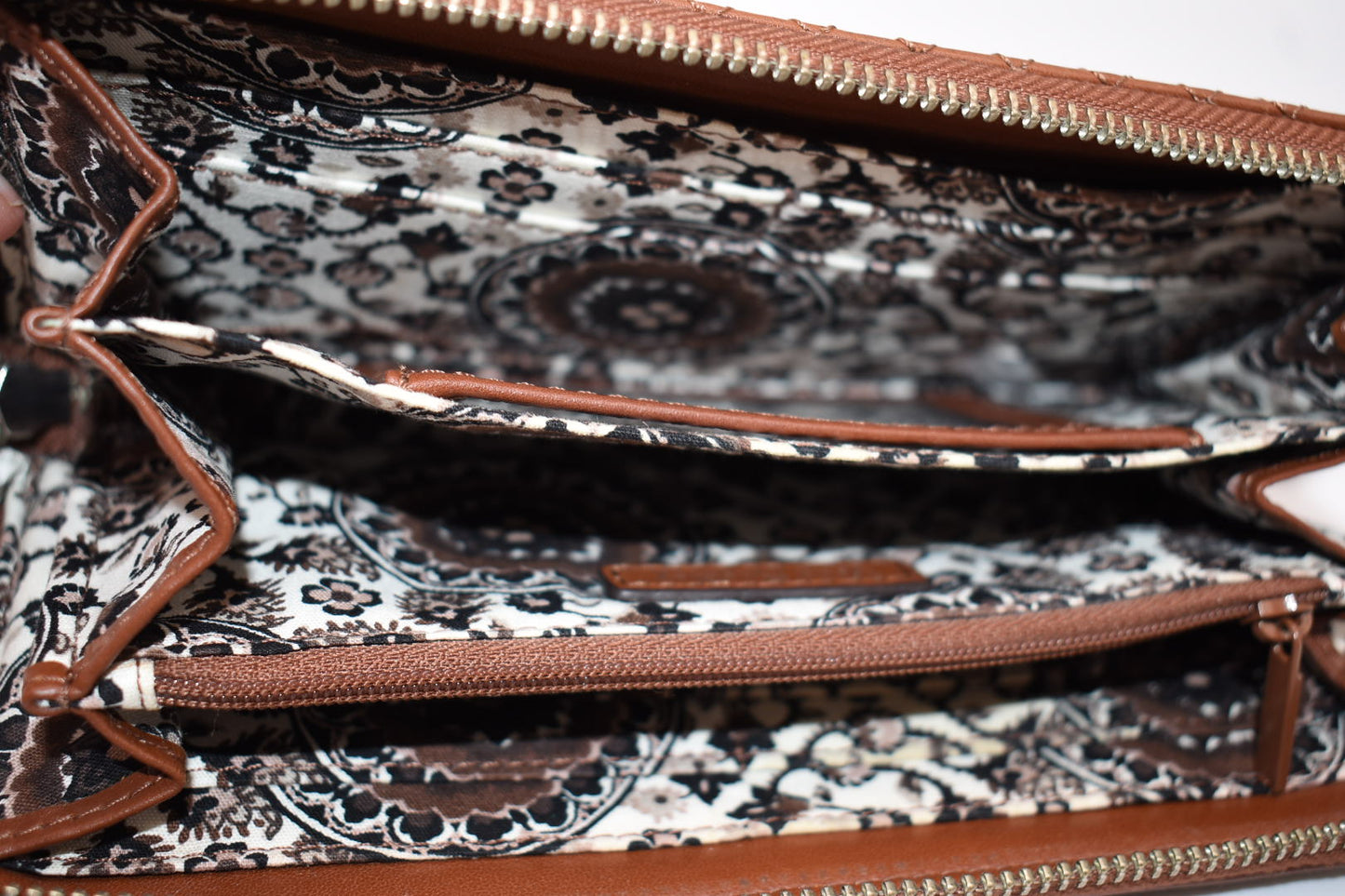 Vera Bradley Carryall RFID Accordion Wristlet in Mocha Brown