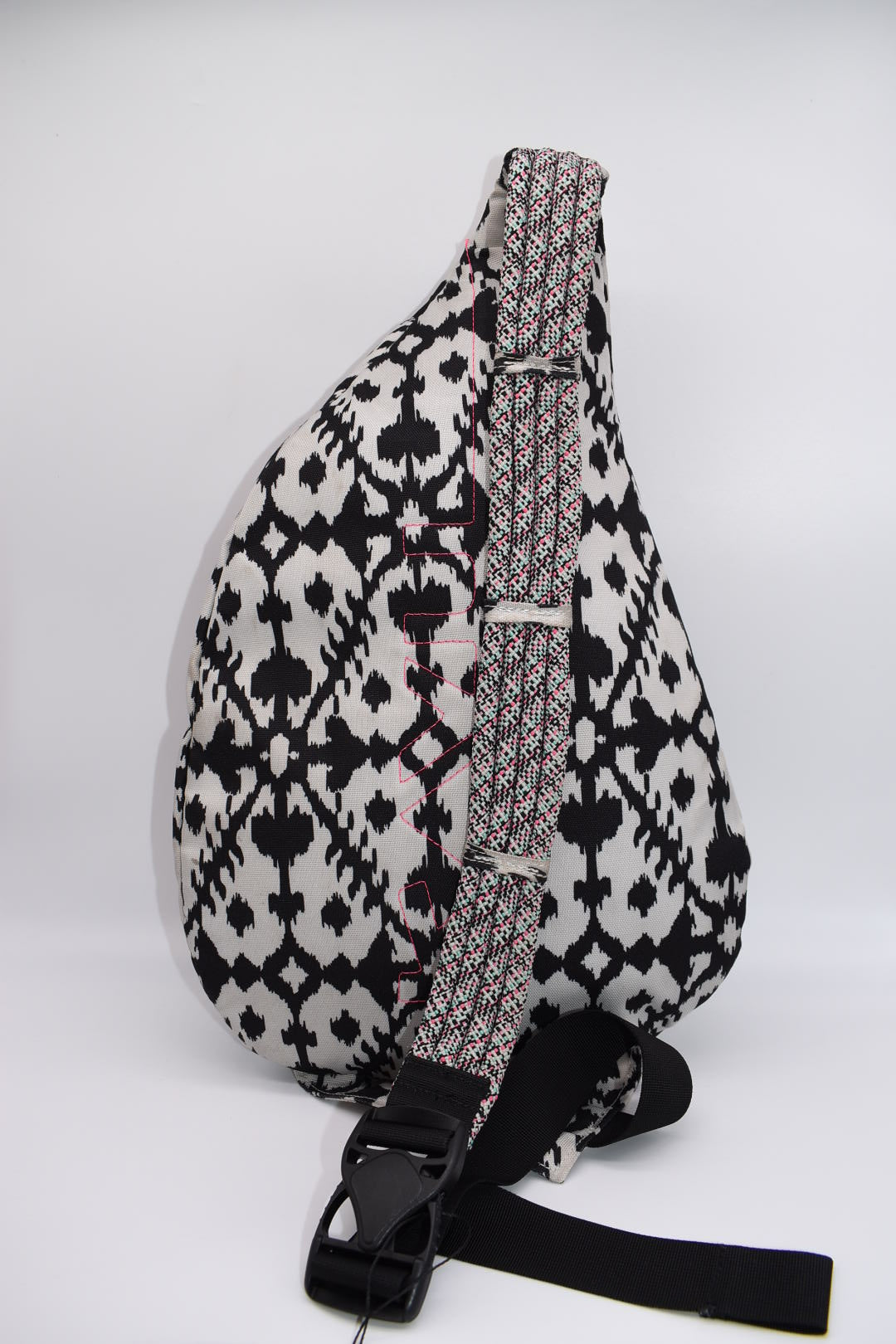 Kavu Rope Sling Bag in Black & White