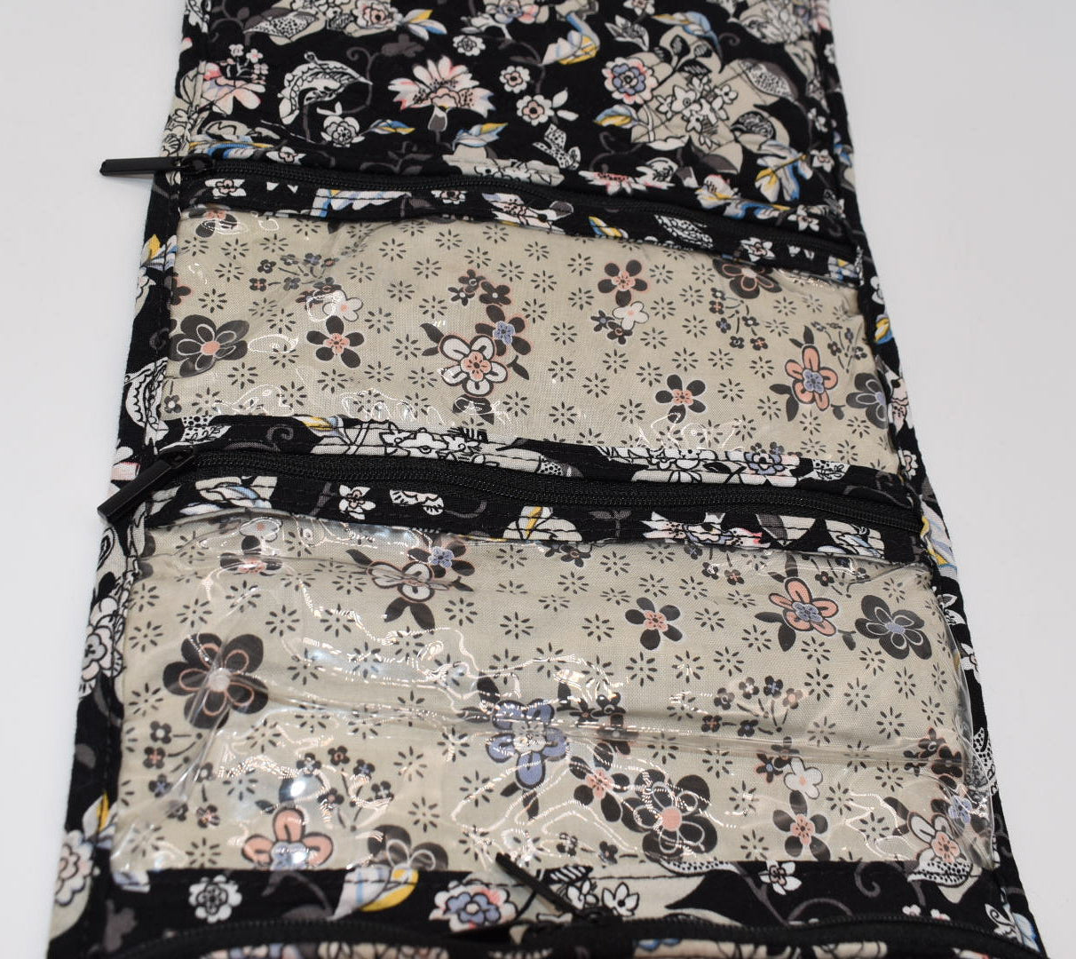 Vera Bradley Iconic Compact Hanging Travel Organizer in "Holland Garden" Pattern