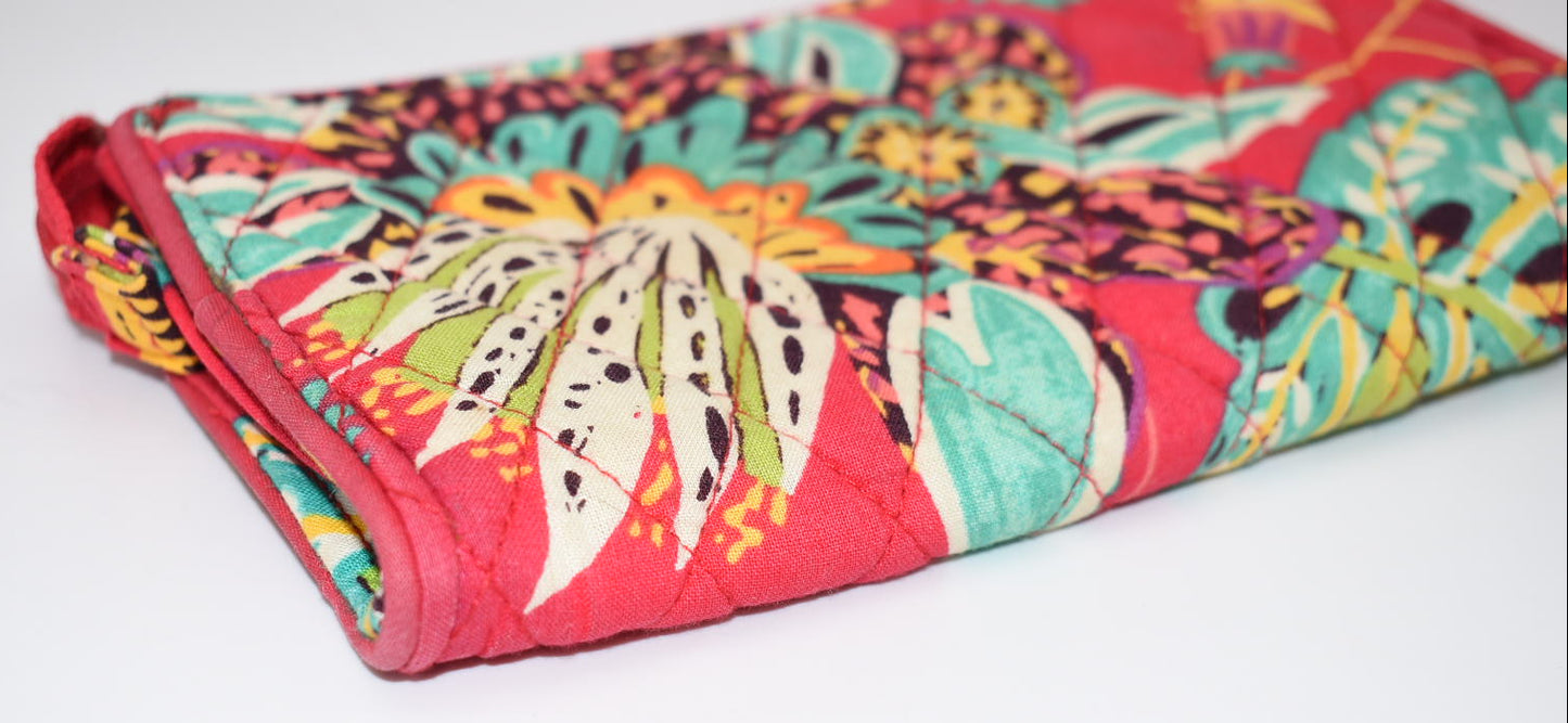 Vera Bradley RFID Front Zip Wristlet Wallet in "Rumba" Pattern