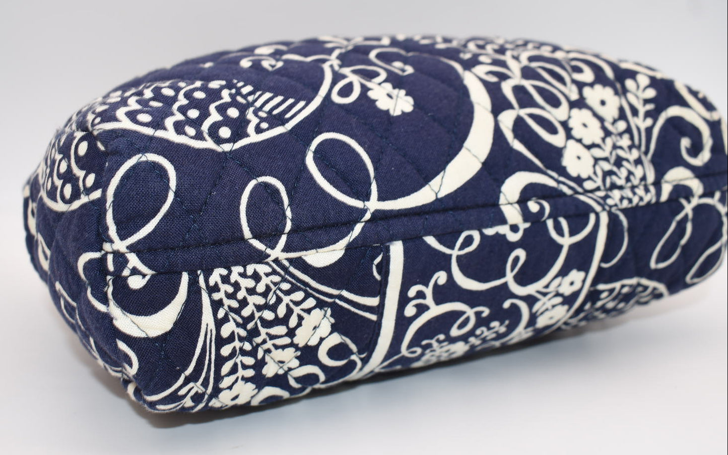 Vera Bradley Large Cosmetic Travel Bag in "Twirly Birds - Navy" Pattern