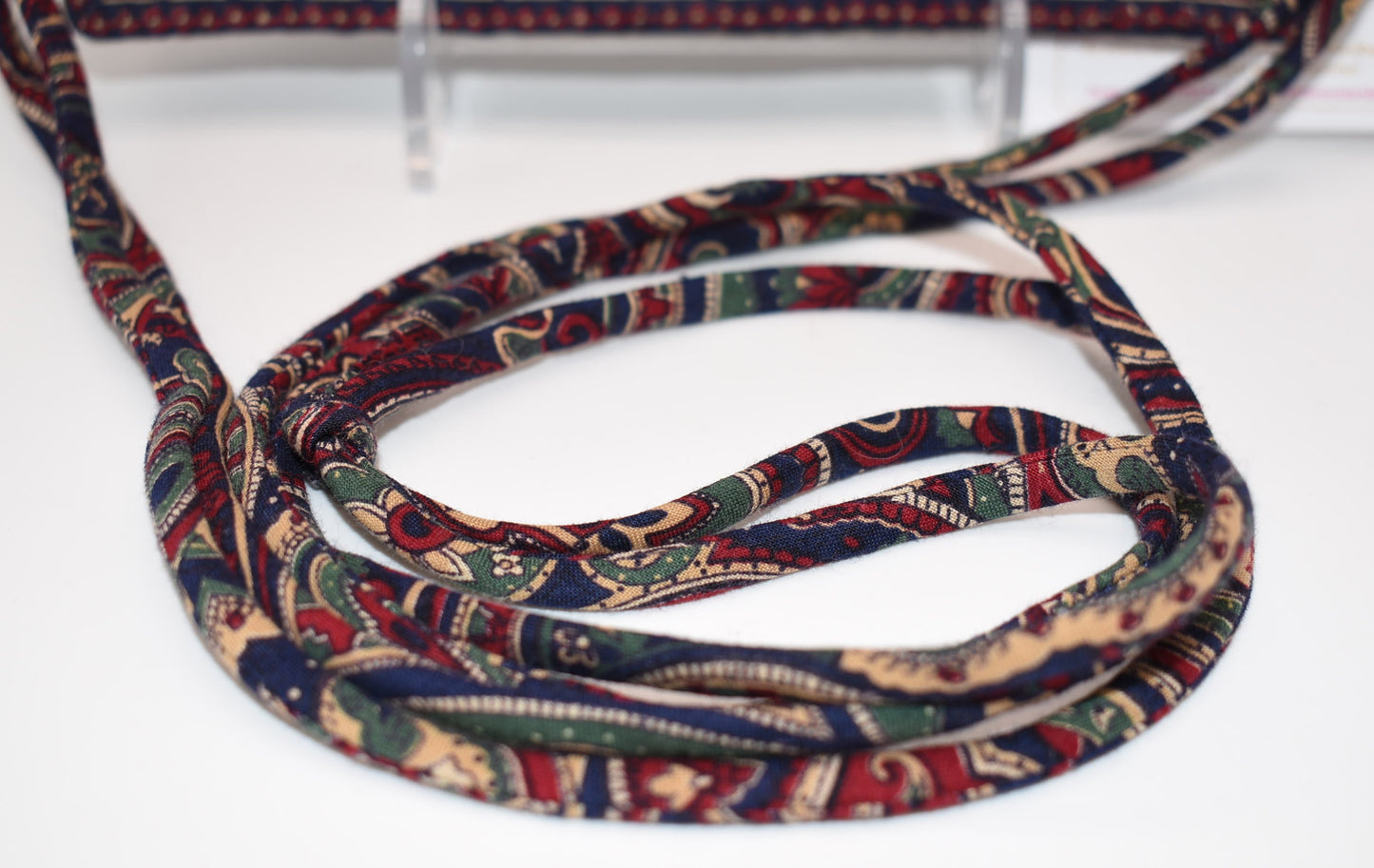 Vintage Vera Bradley Elite Crossbody in "Medallion-1995" Pattern