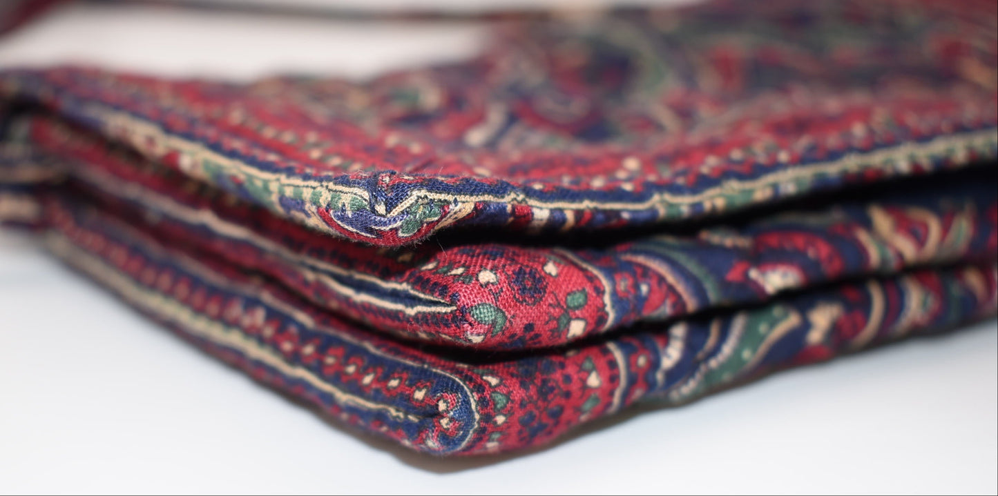 Vintage Vera Bradley Elite Crossbody in "Medallion-1995" Pattern