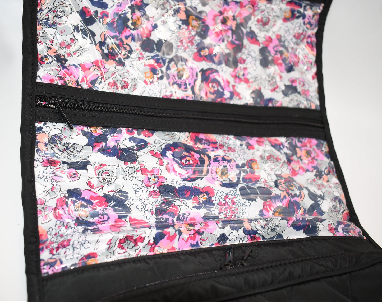 Vera Bradley Ultralight Hanging Travel Organizer in Black