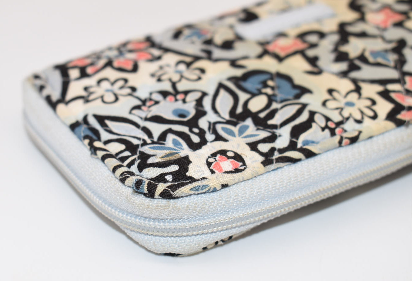 Vera Bradley RFID Accordion Wristlet in "Lisbon Medallion" Pattern