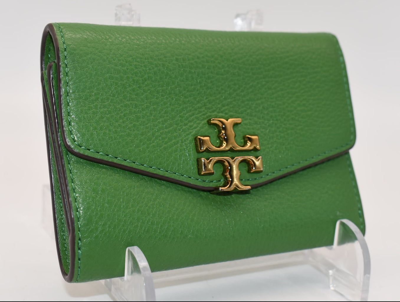 Tory Burch Kira Pebbled Medium Flap Wallet in Poblano Green
