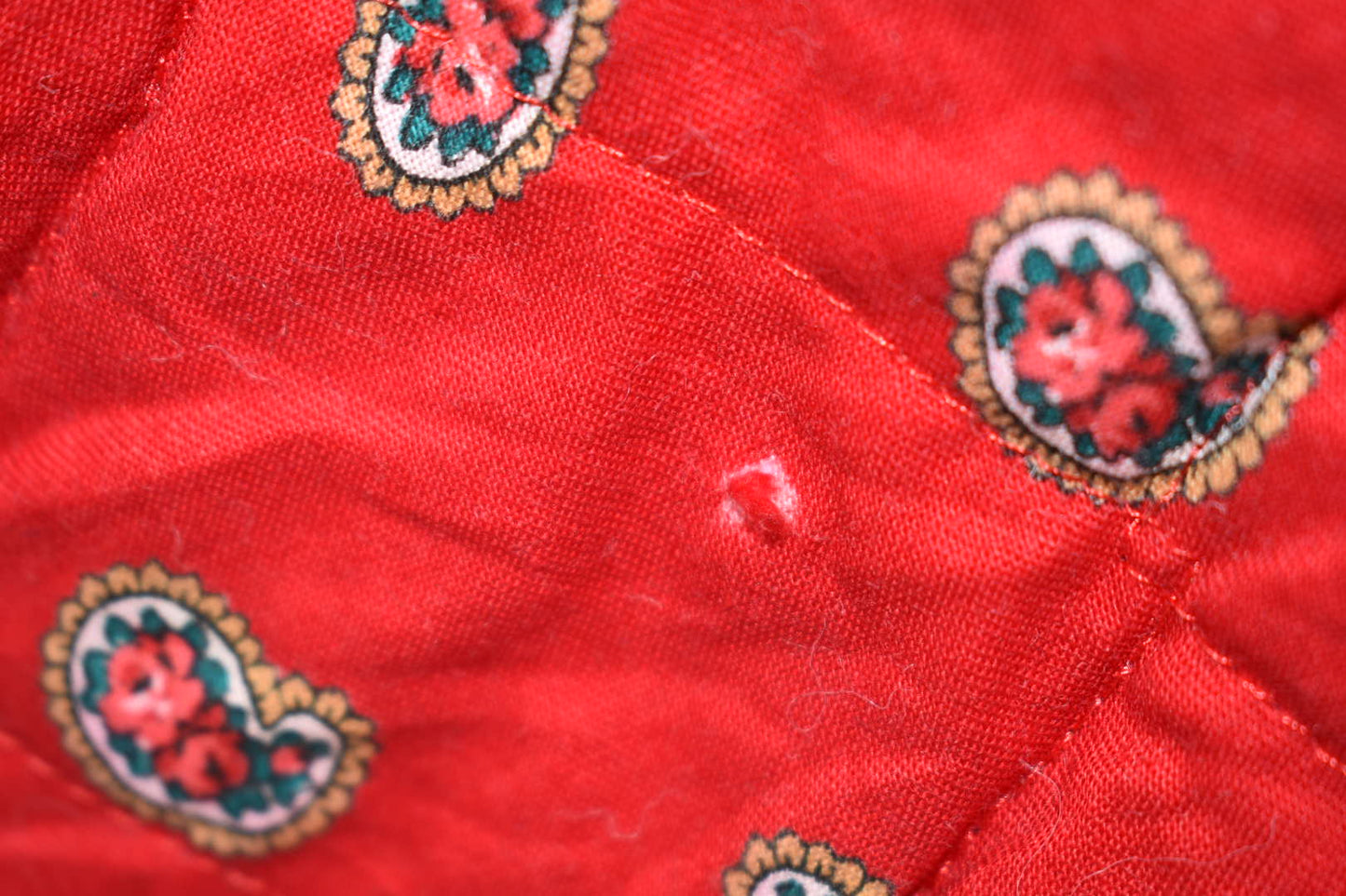 Vintage Vera Bradley Large Quilted Jacket in "Apple Red - 1991" Pattern