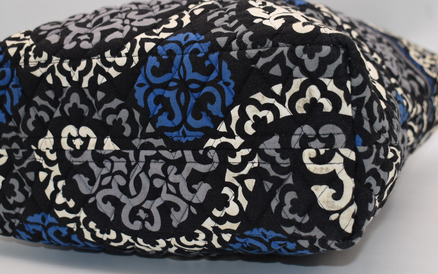 Vera Bradley Everyday Tote Bag in "Canterberry Cobalt" Pattern