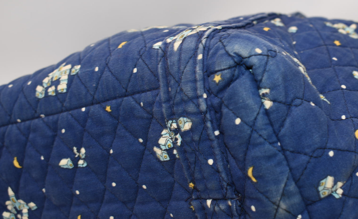 Vera Bradley Large Paddy Tote Bag in "Blue Christmas-1997" Pattern