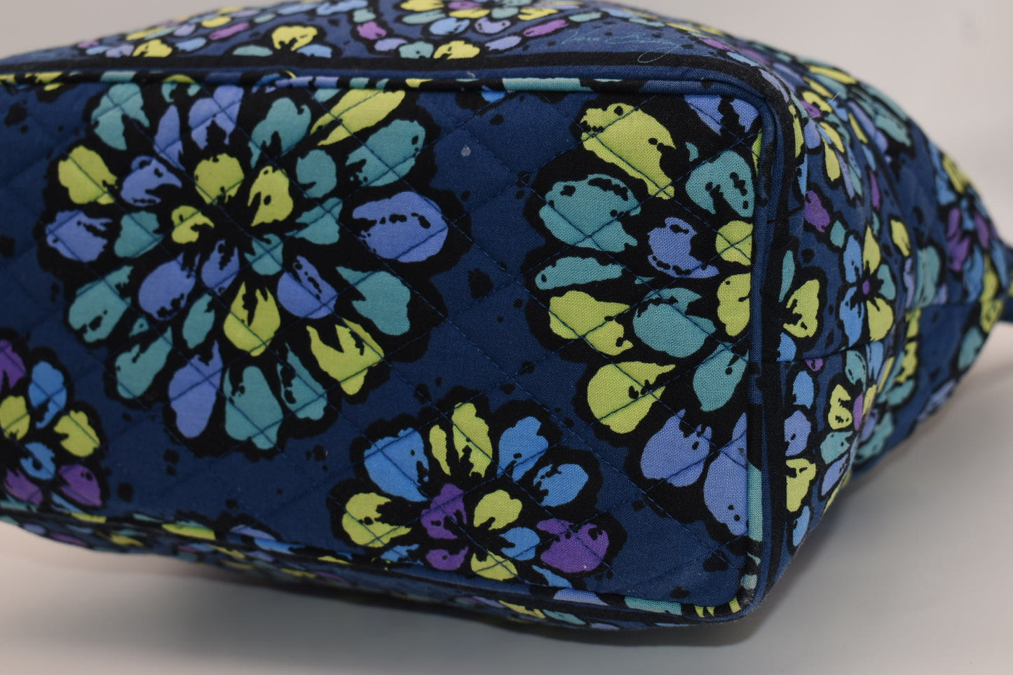 Vera Bradley Laura Large Shoulder Tote Bag in "Indigo Pop" Pattern
