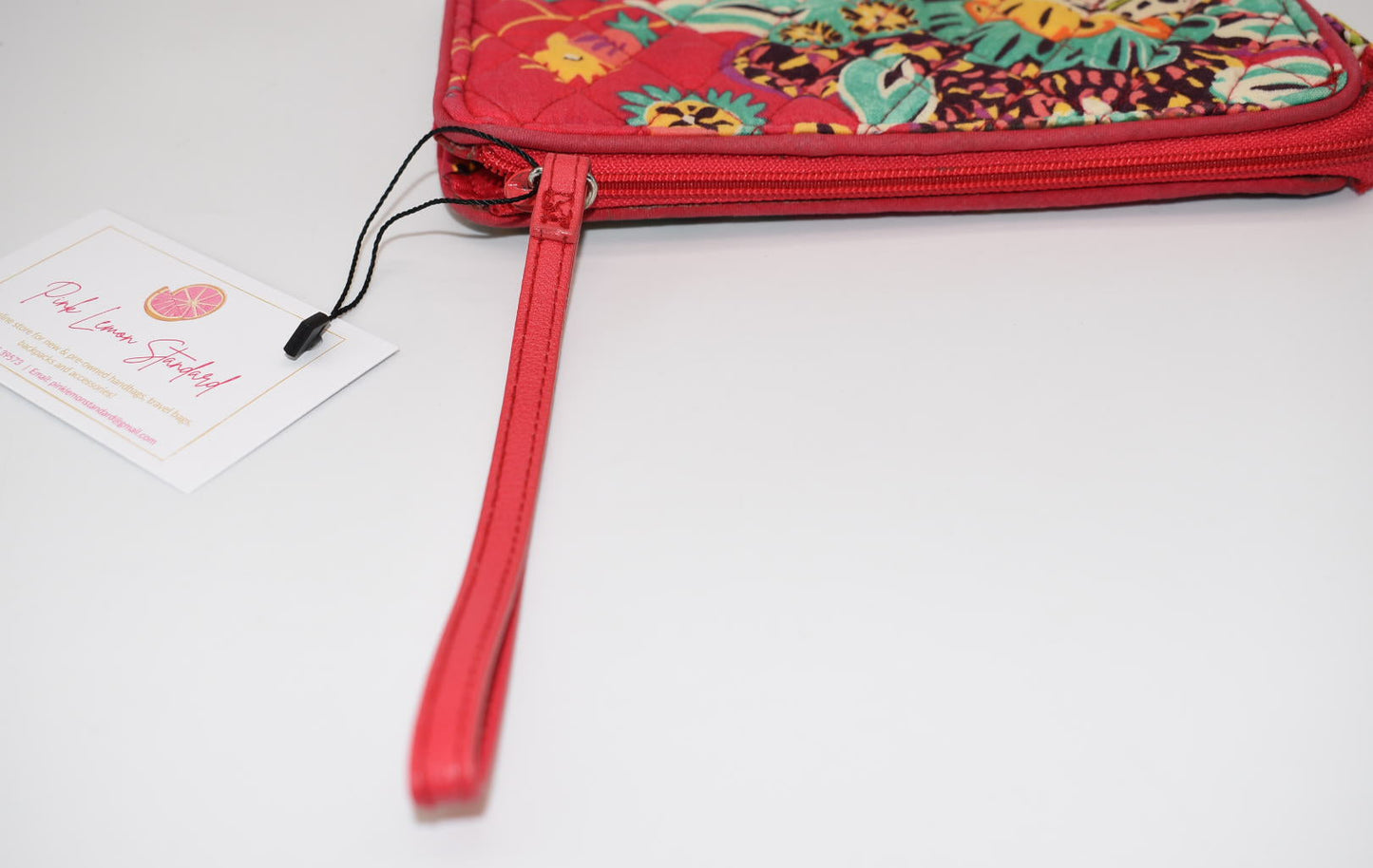 Vera Bradley RFID Front Zip Wristlet Wallet in "Rumba" Pattern