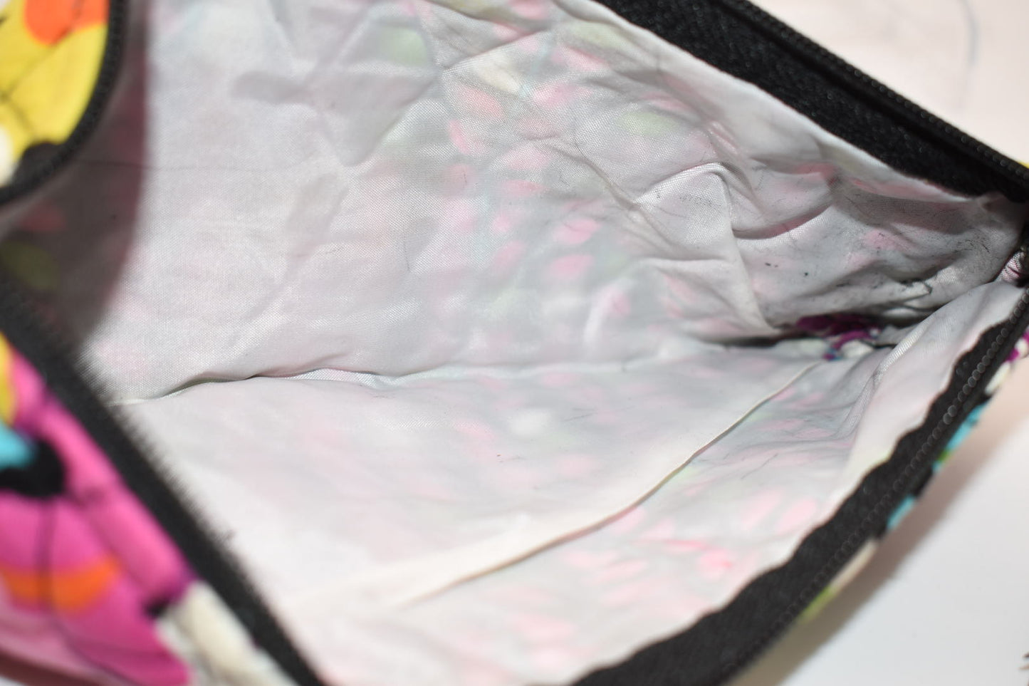 Vera Bradley Brush & Pencil Cosmetic Zip Pouch in "Va Va Bloom" Pattern