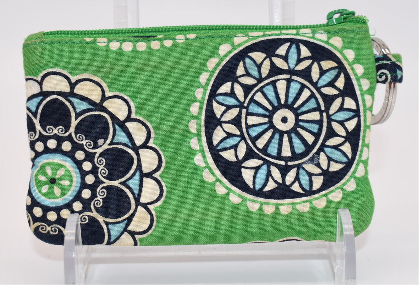 Vera Bradley Zip ID Case in "Cupcakes Green" Pattern