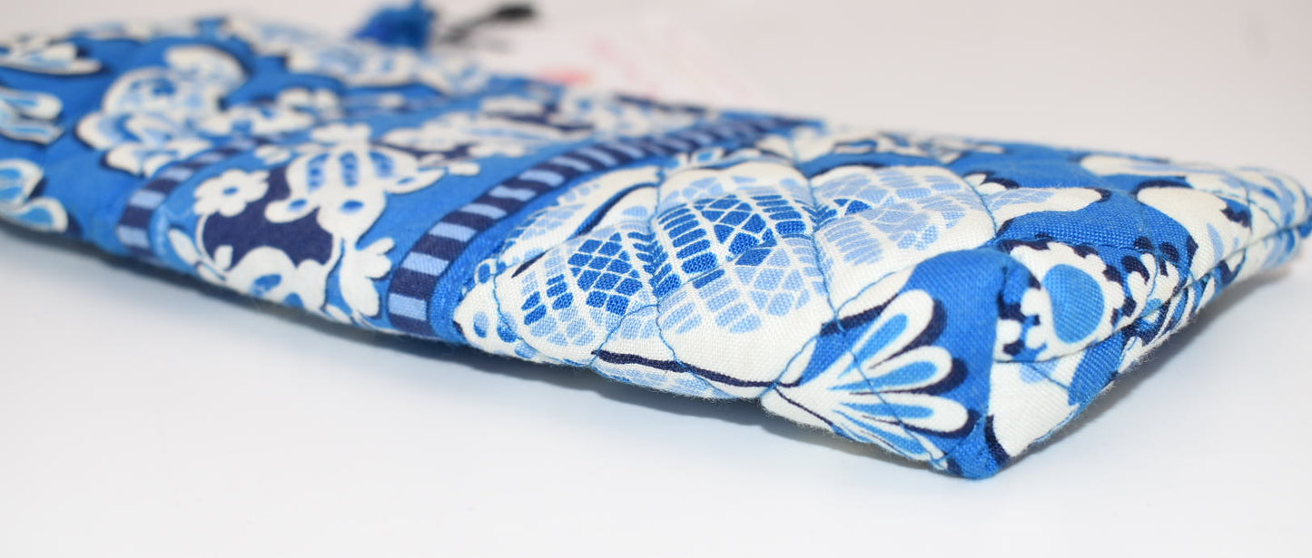Vera Bradley Brush & Pencil Cosmetic Zip Pouch in "Blue Bayou" Pattern