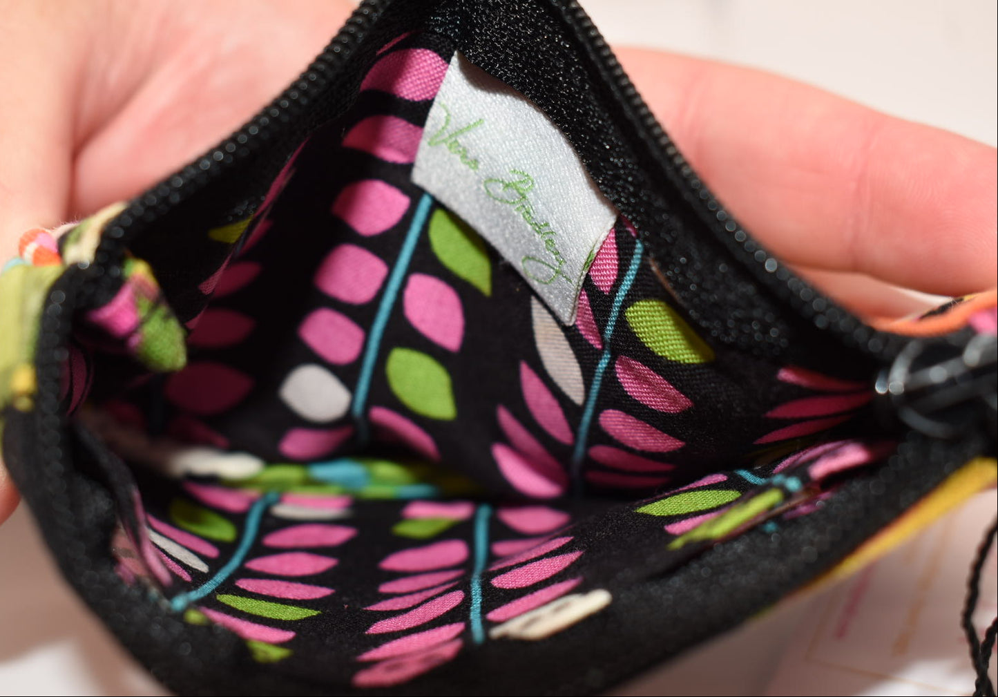 Vera Bradley Clip Zip ID Case in "Va Va Bloom" Pattern