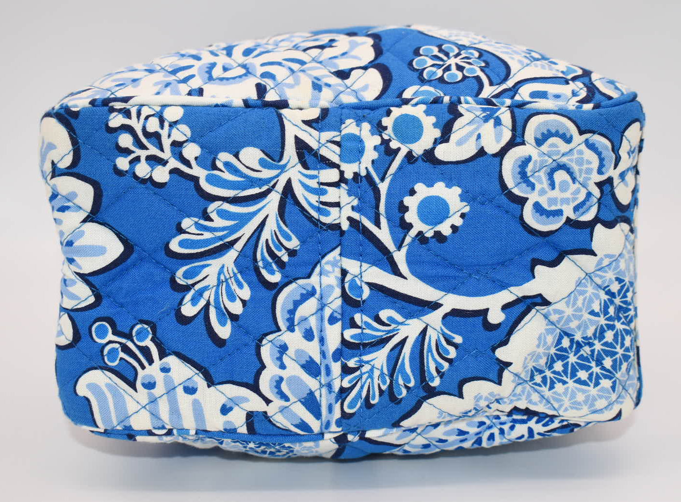 Vera Bradley Lunch Brunch Bag in "Blue Lagoon" Pattern