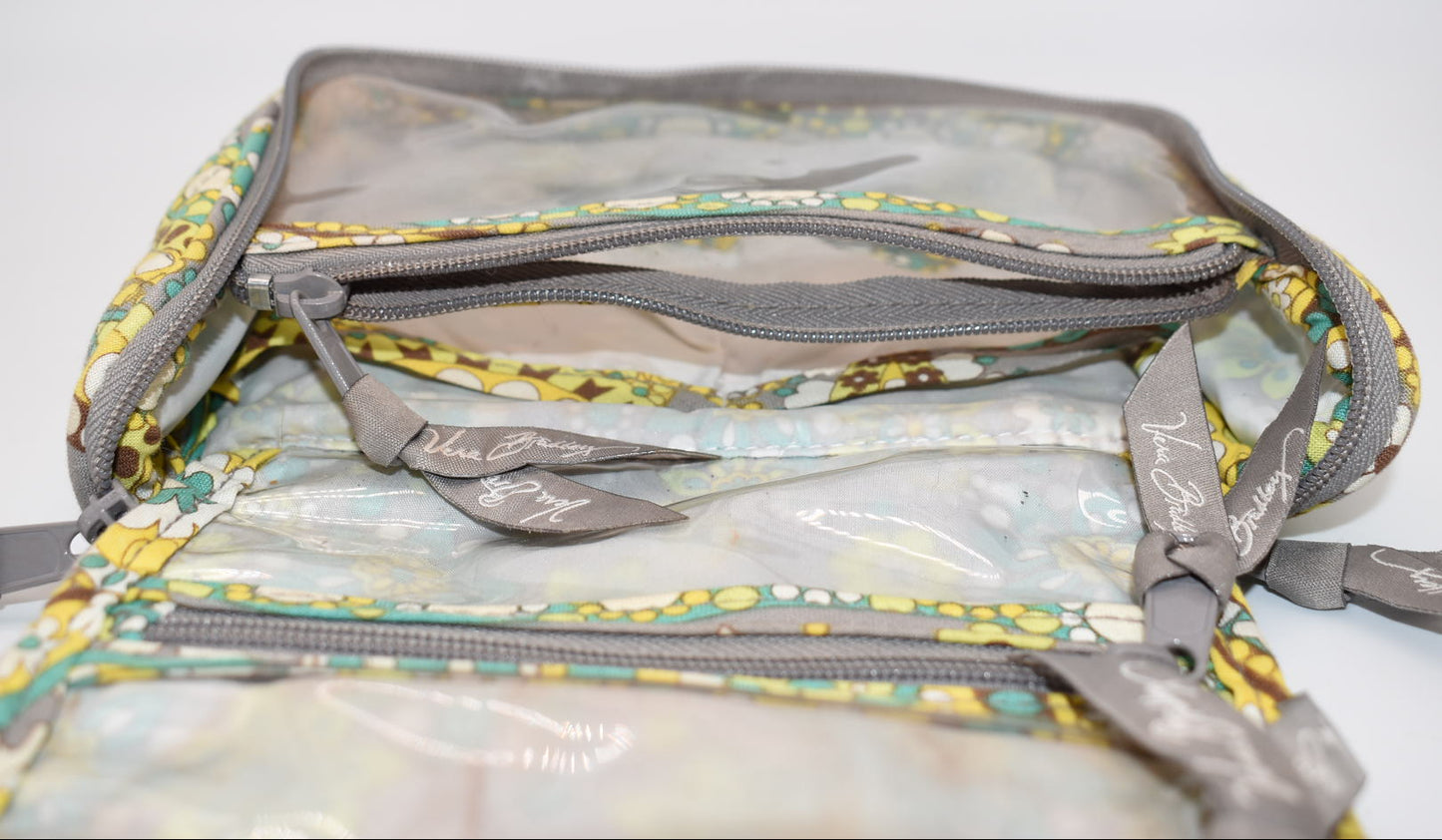 Vera Bradley Small Hanging Travel Organizer in "Lemon Parfait" Pattern