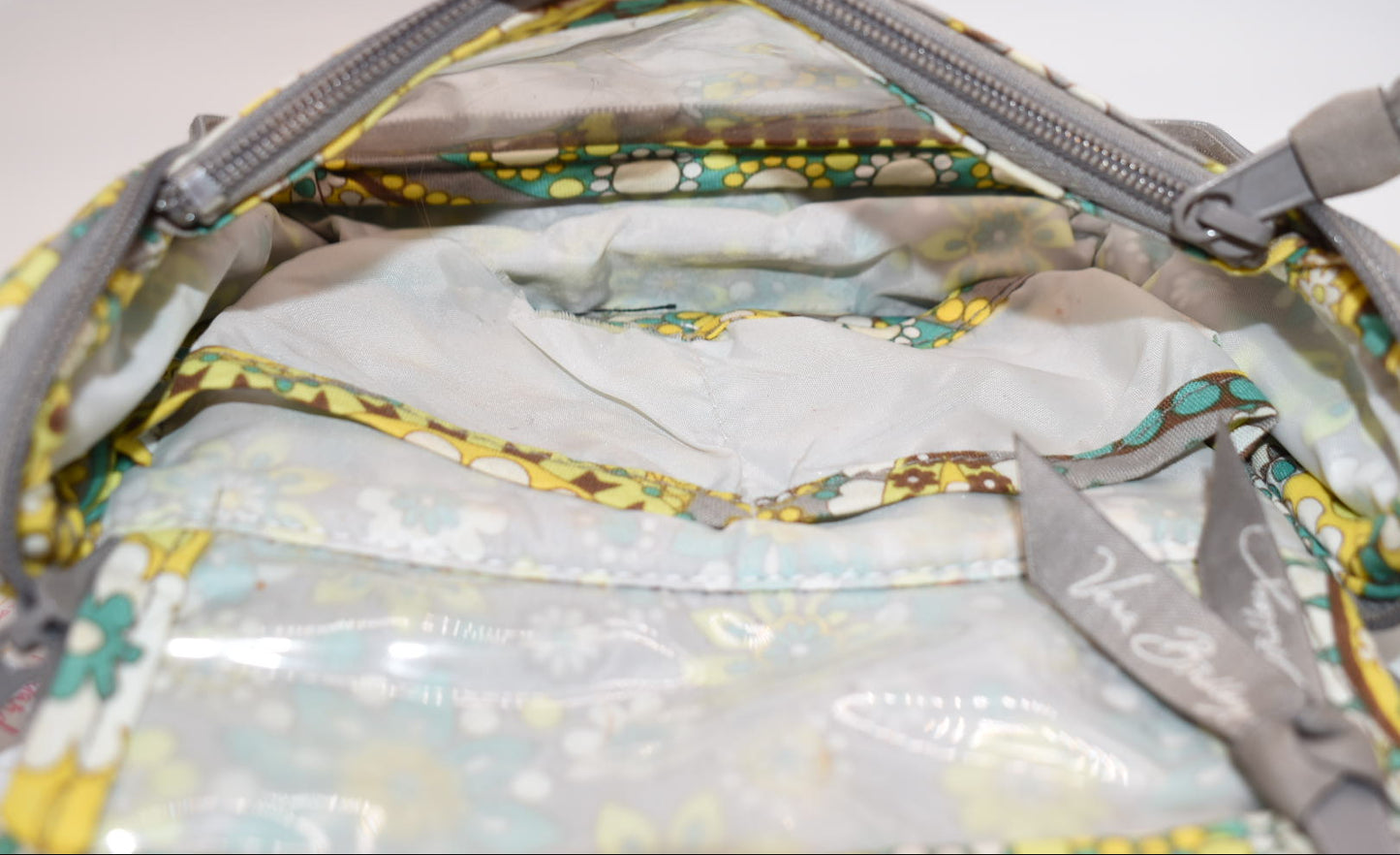 Vera Bradley Small Hanging Travel Organizer in "Lemon Parfait" Pattern