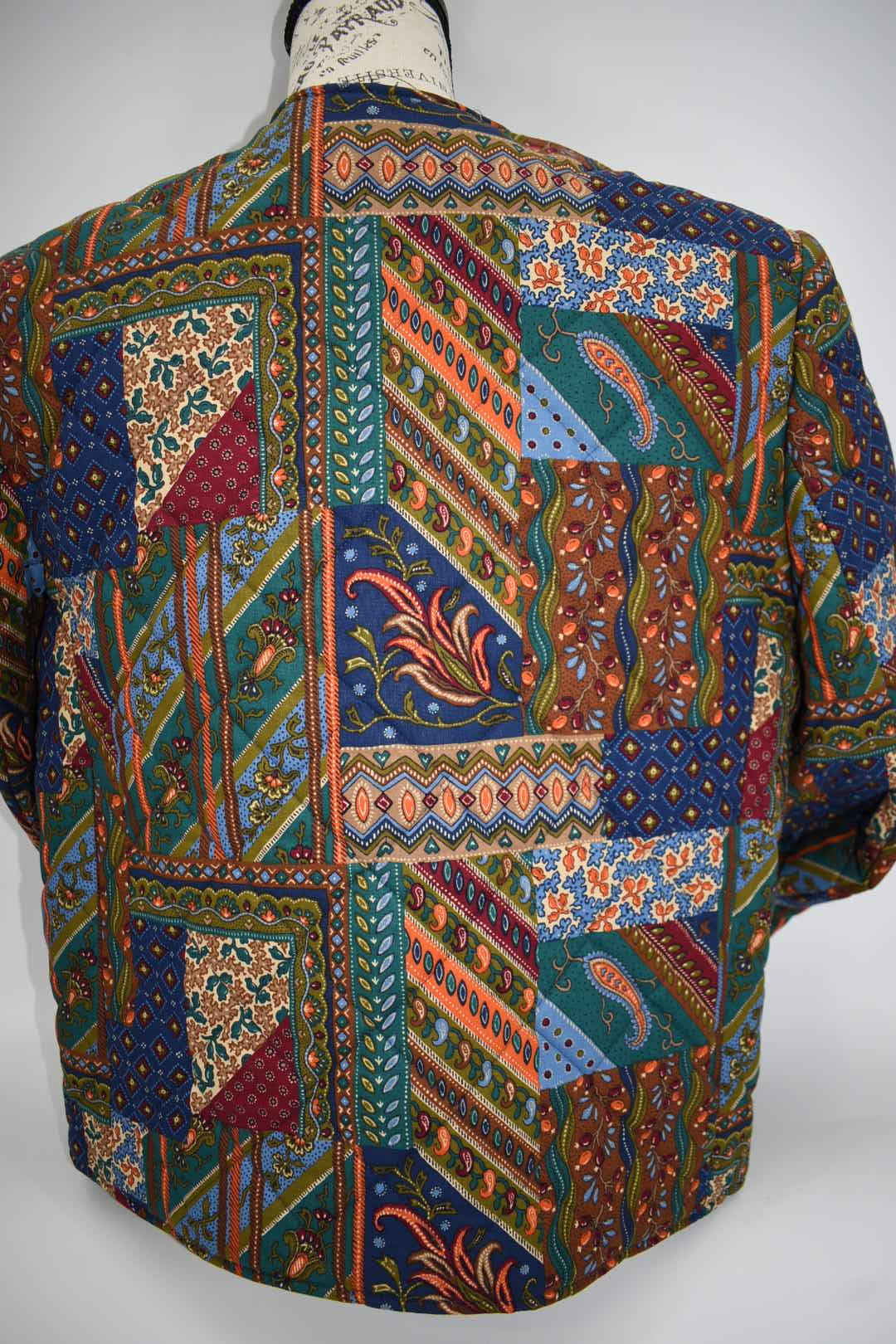 Vintage Vera Bradley Large Quilted Jacket in "Medley -1994" Pattern