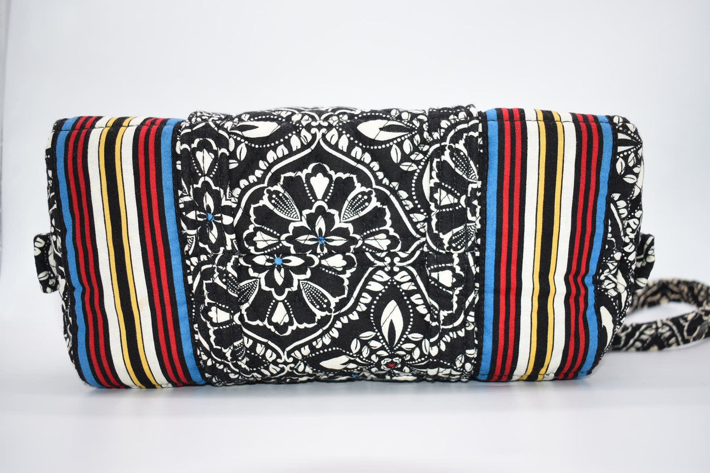 Vera Bradley 100 Handbag/ Shoulder Bag in "Barcelona" Pattern